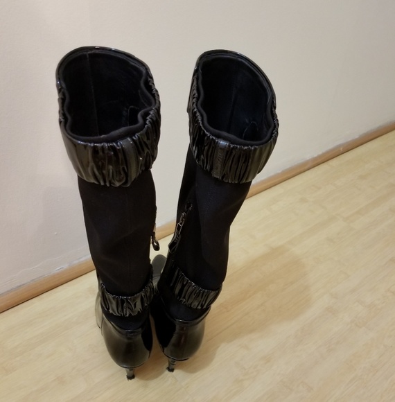 Prada boots - Picture 2 of 8
